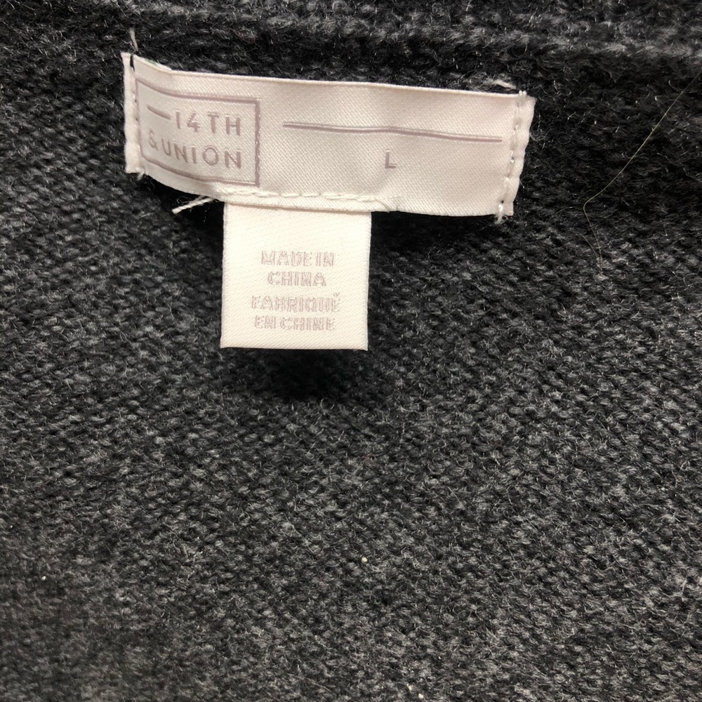 NEW 14th&Union Lace Trim V-neck Sweater - Picture 7 of 7